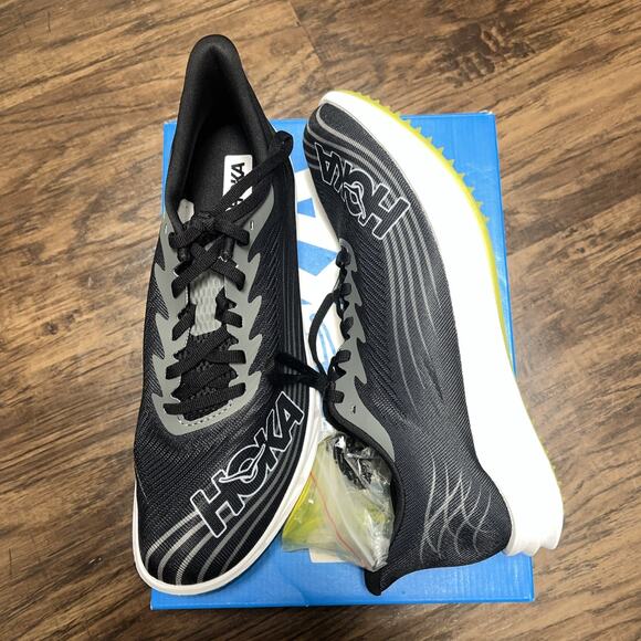 HOKA Crescendo 2 MD Track and Field Shoes Black/White Size Men’s 10 - Women 11.5 - Picture 2 of 8